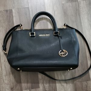 Black Michael Kors bag